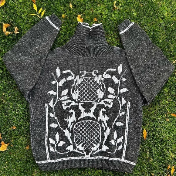 Vintage Keren Grey /White Angora Blend Sweater Size Medium Made in USA - Picture 2 of 10